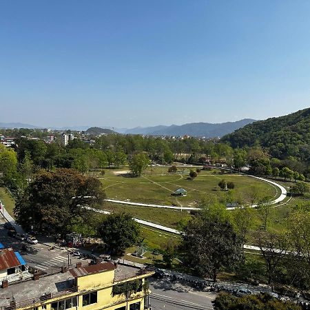 Hotel Lake Shore Ποκάρα Εξωτερικό φωτογραφία