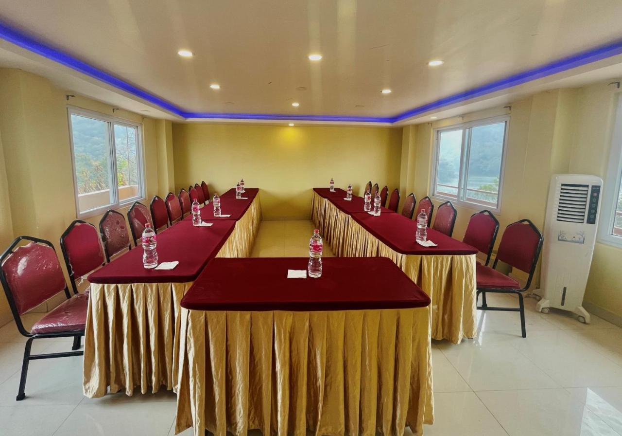 Hotel Lake Shore Ποκάρα Εξωτερικό φωτογραφία