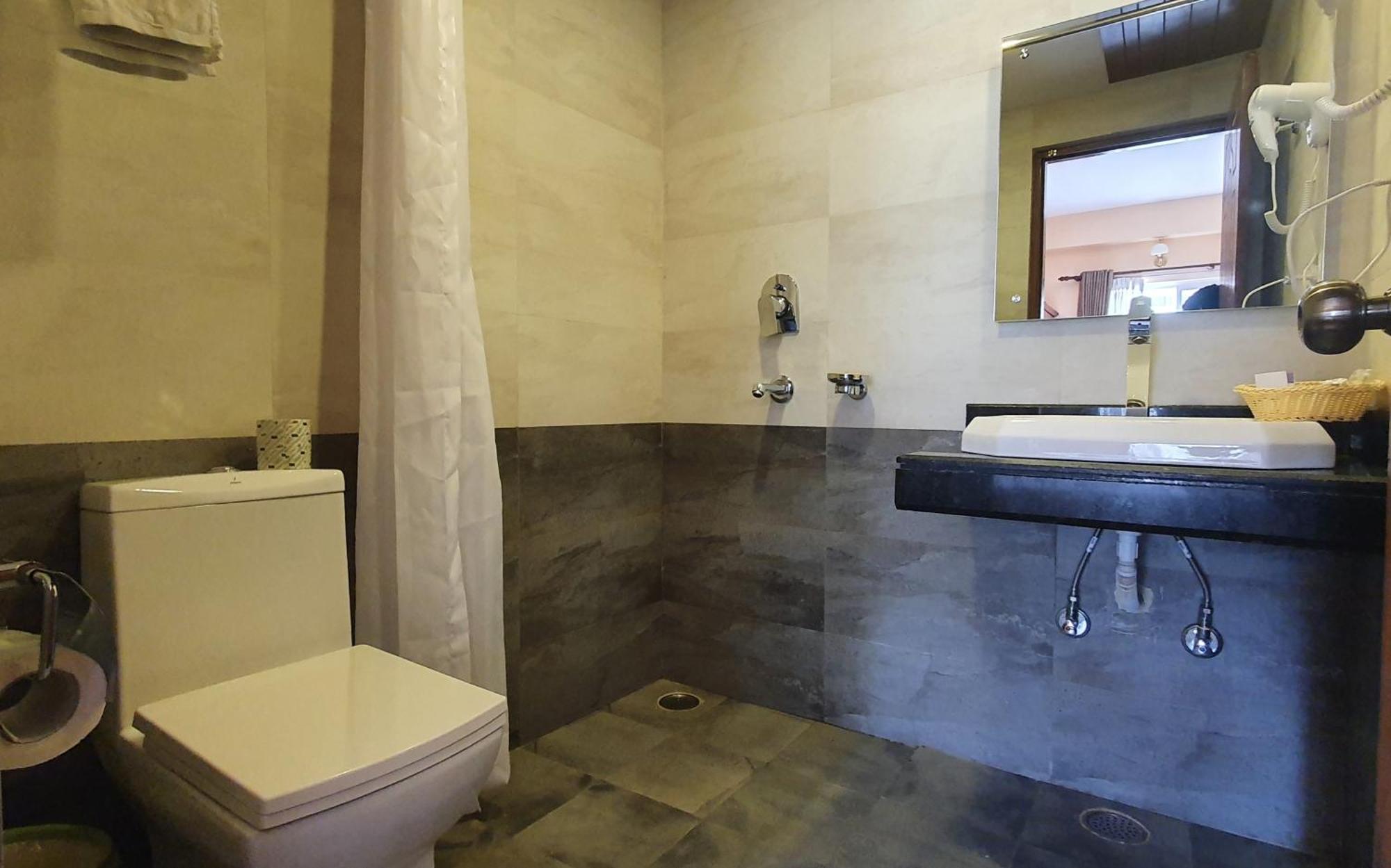Hotel Lake Shore Ποκάρα Δωμάτιο φωτογραφία
