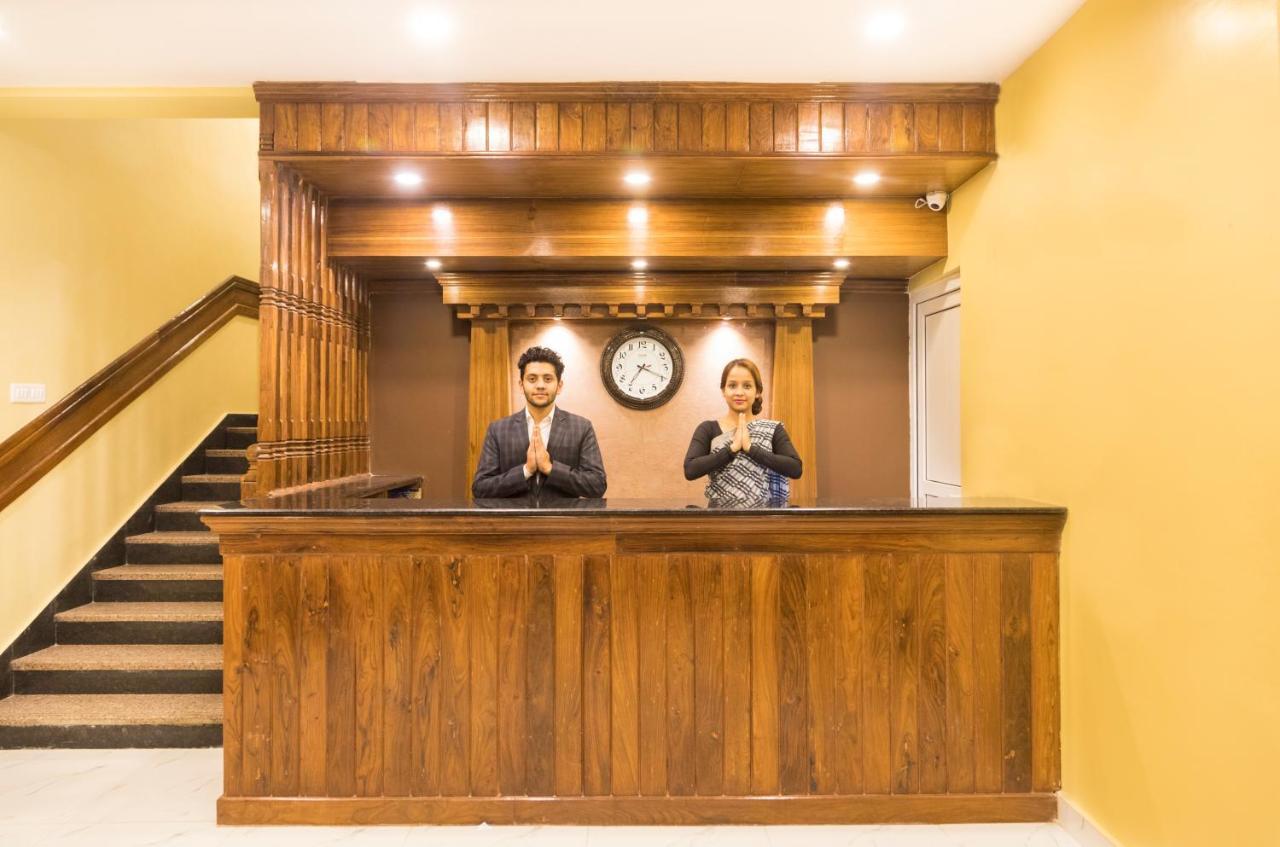 Hotel Lake Shore Ποκάρα Εξωτερικό φωτογραφία