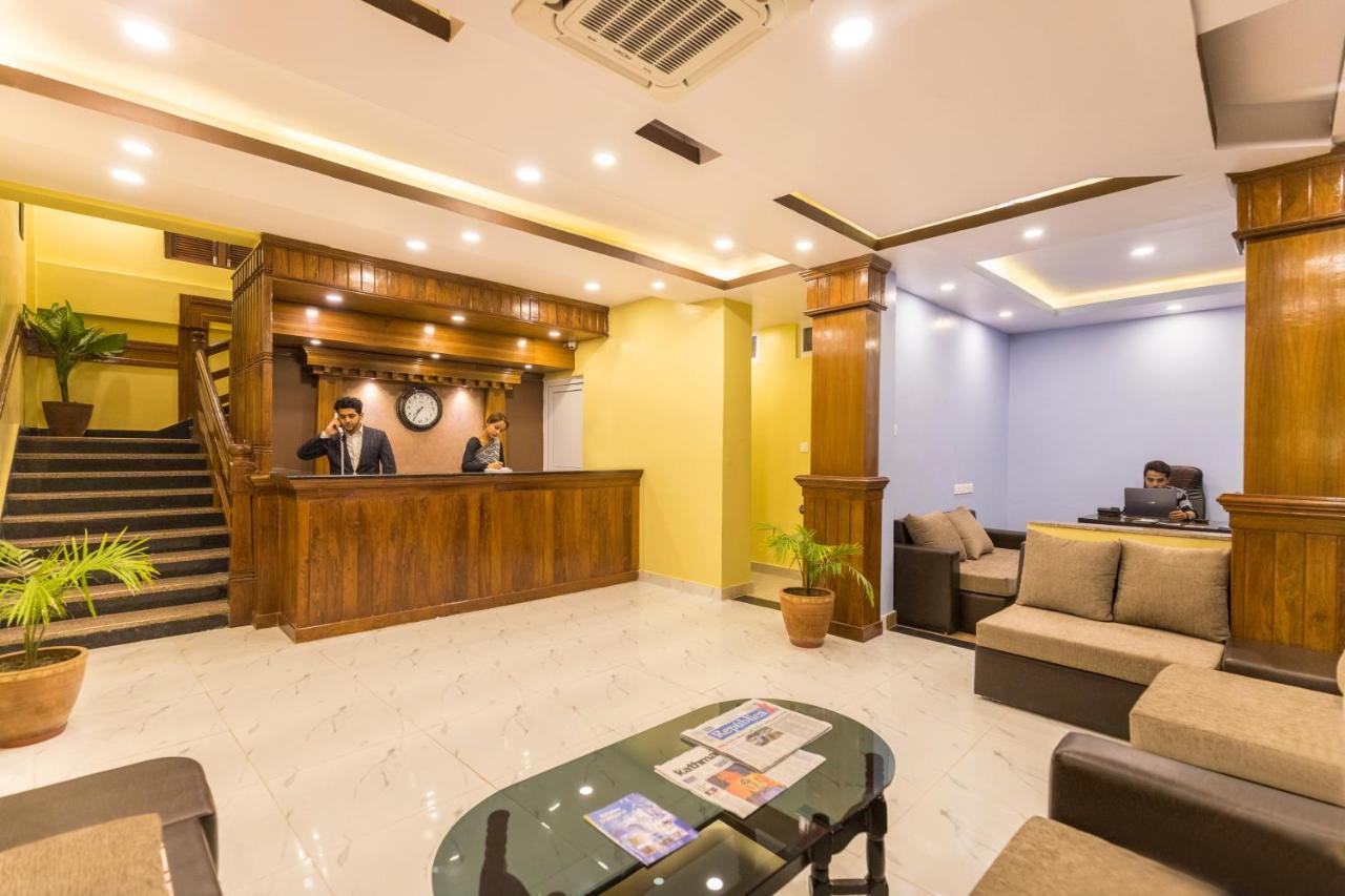Hotel Lake Shore Ποκάρα Εξωτερικό φωτογραφία