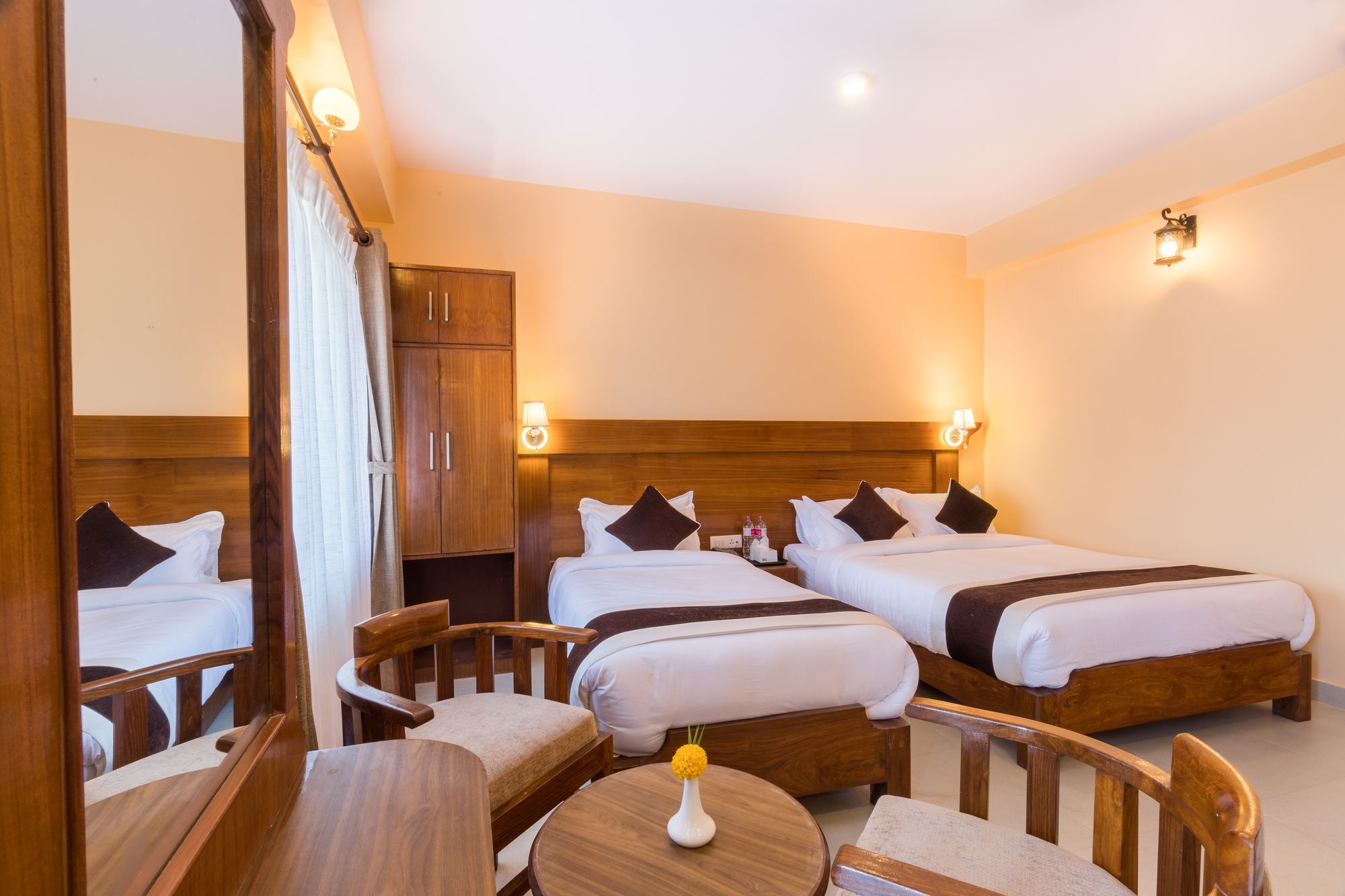 Hotel Lake Shore Ποκάρα Εξωτερικό φωτογραφία
